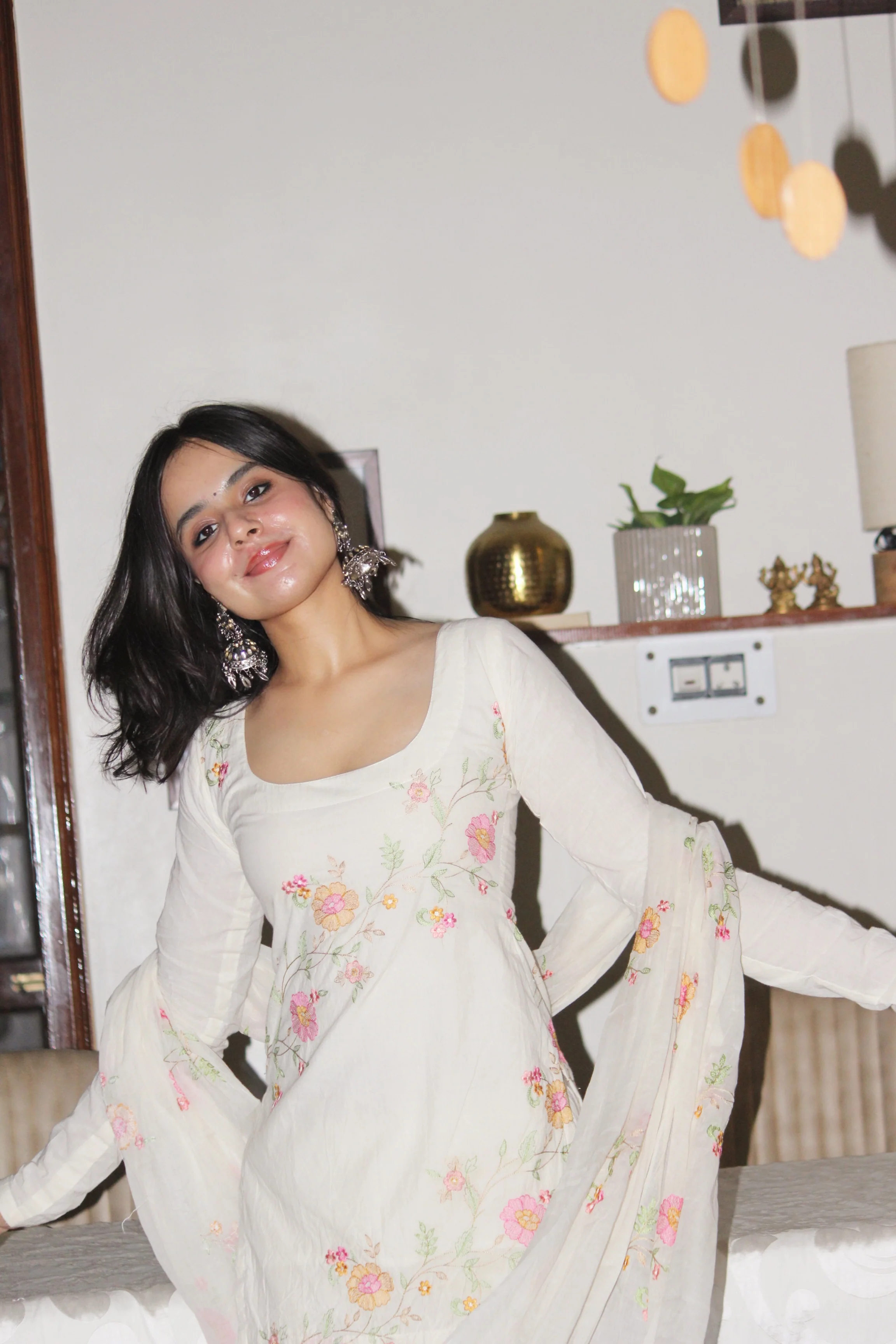 Khawaab kurti Pant Dupatta Set - Image 9