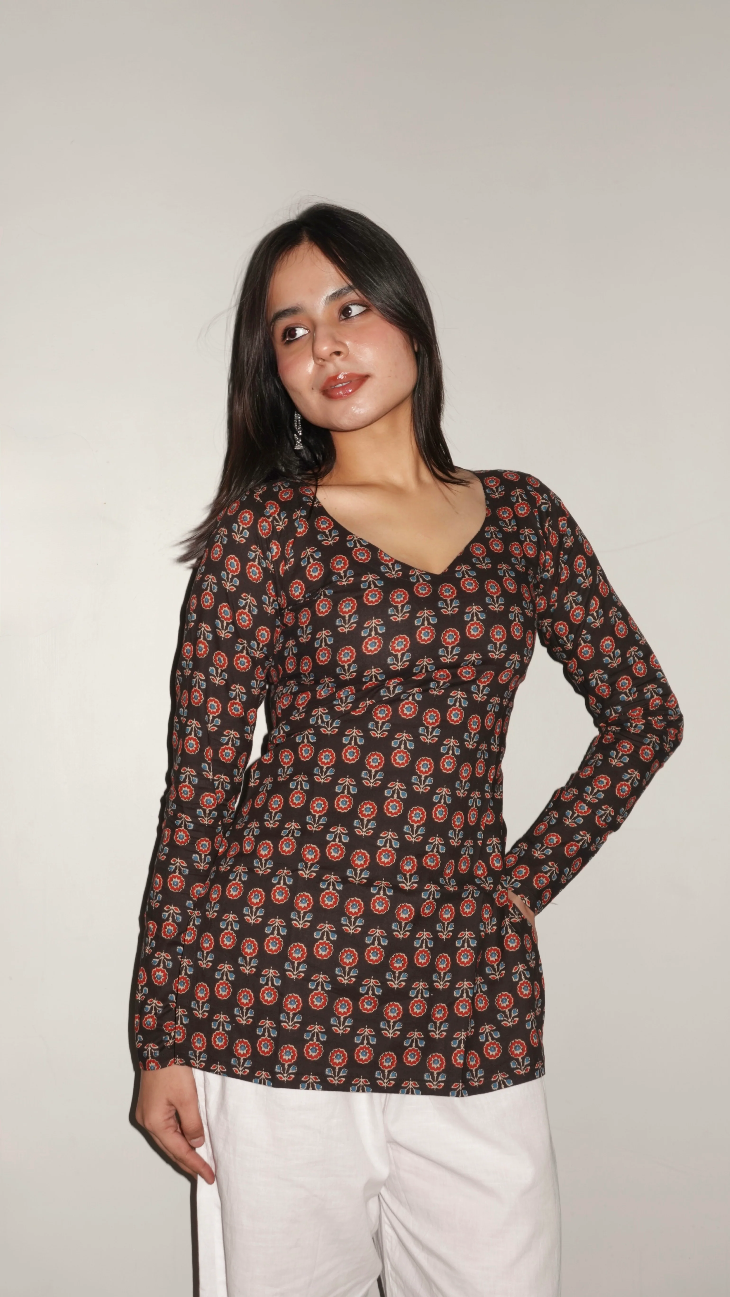 NAAZ FULL SLEEVE KURTI - Image 3