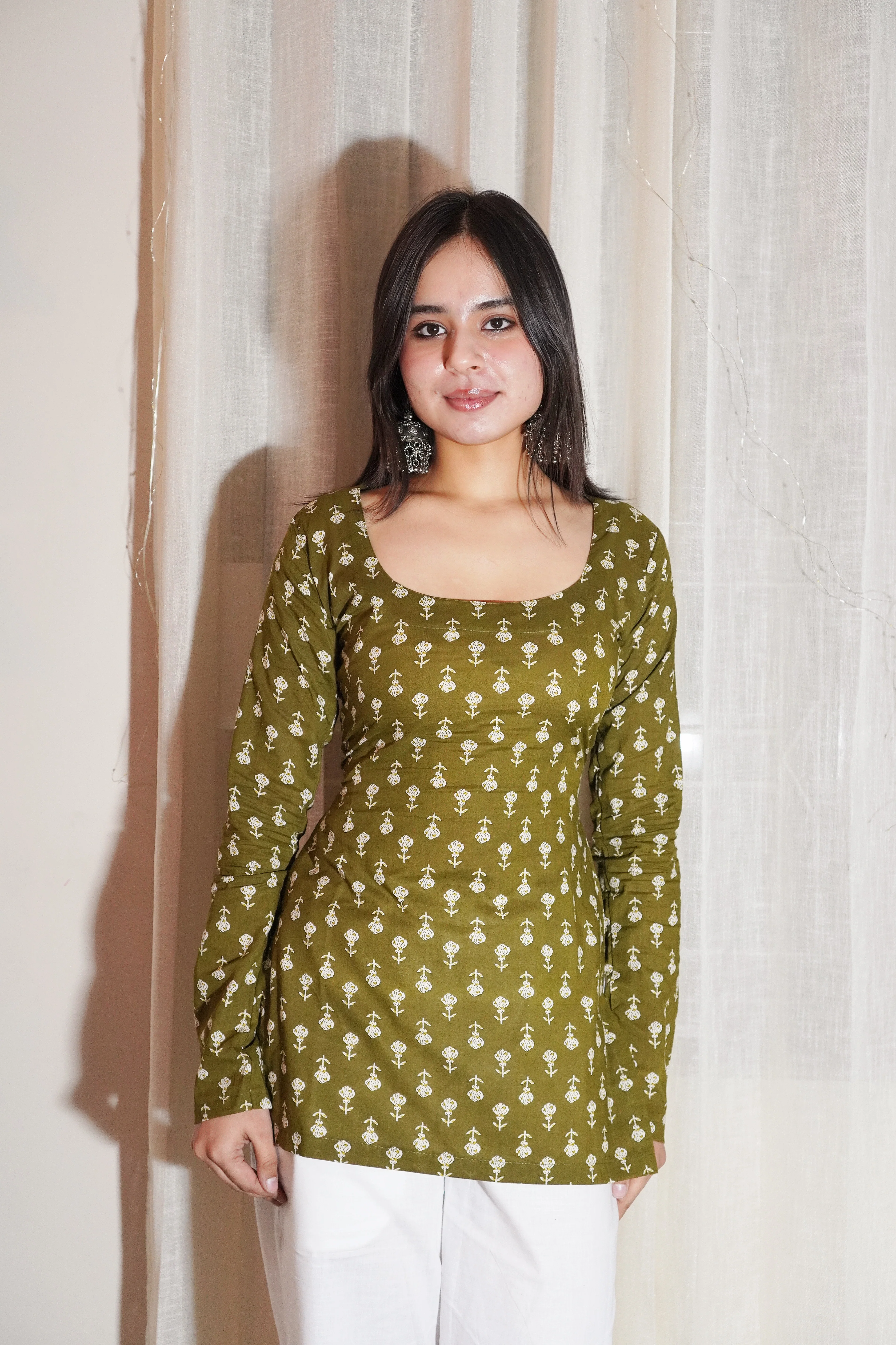 SAANU FULL SLEEVE CORSET KURTI - Image 3