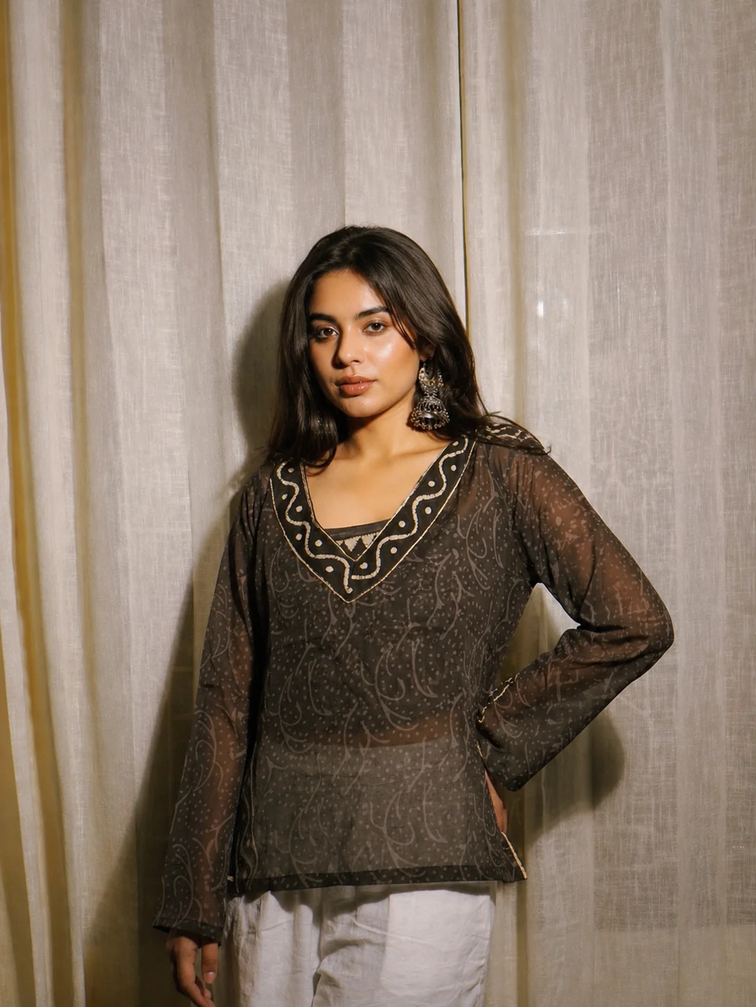 Shravi cover up kurta - Image 3