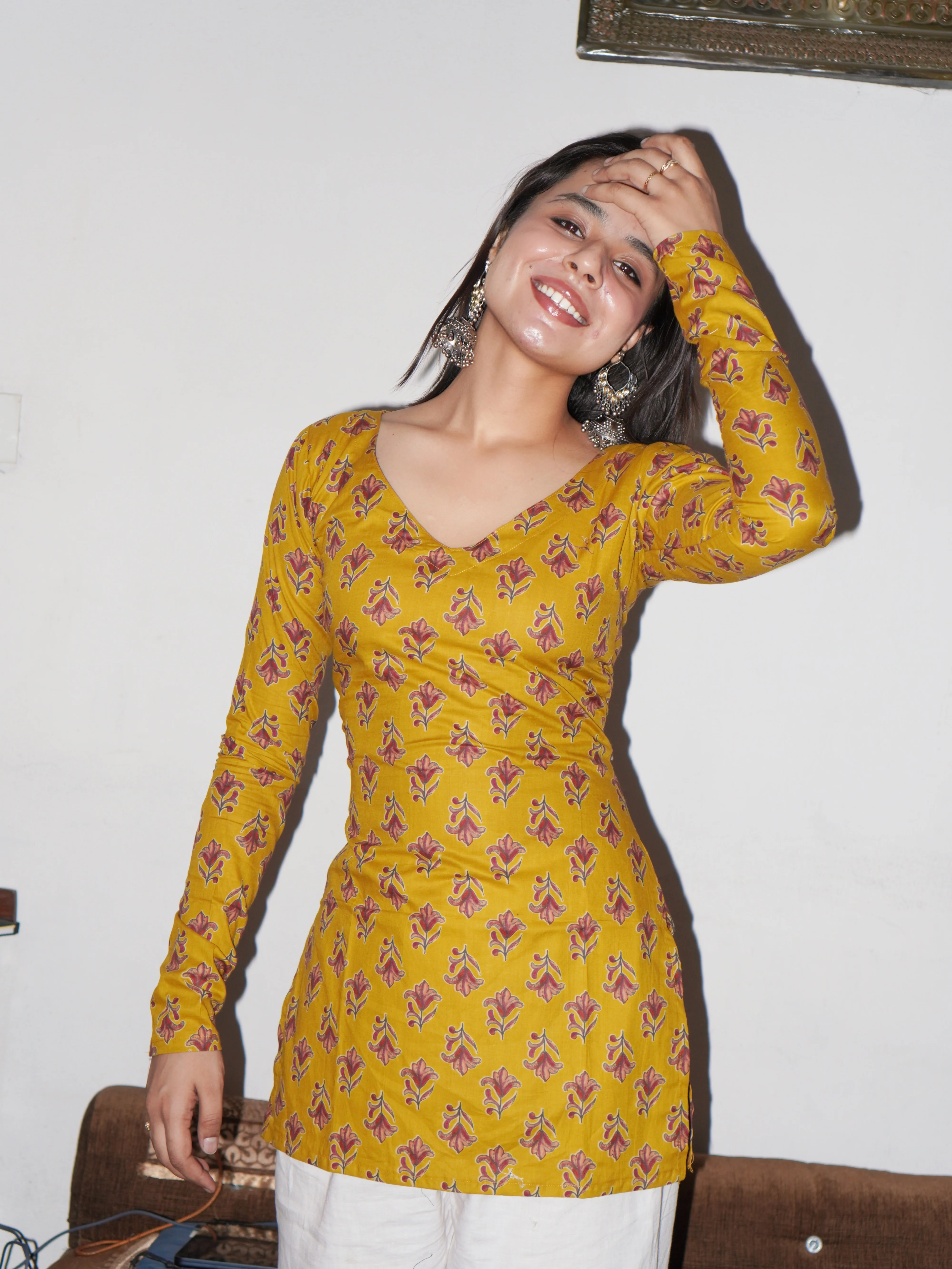 Vira Ful Sleeved Corset Back Kurti - Image 6